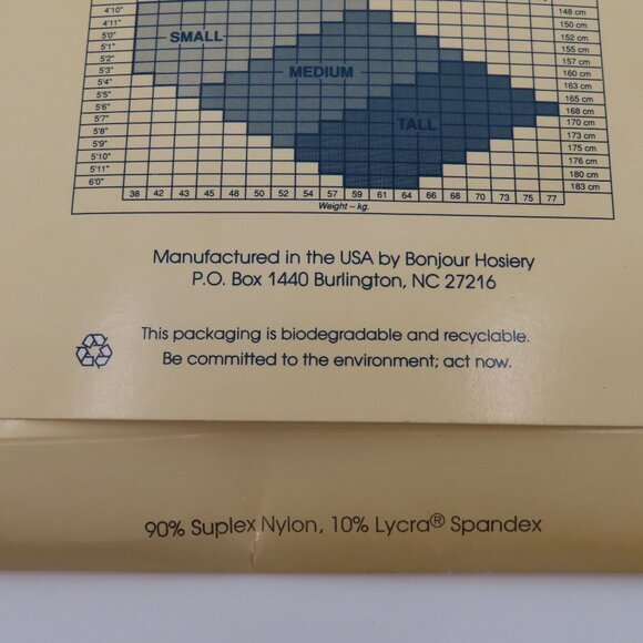 VTG Bonjour Women Small Medium S/M Matte Opaque Red Sandalfoot Pantyhose NEW - Picture 7 of 9